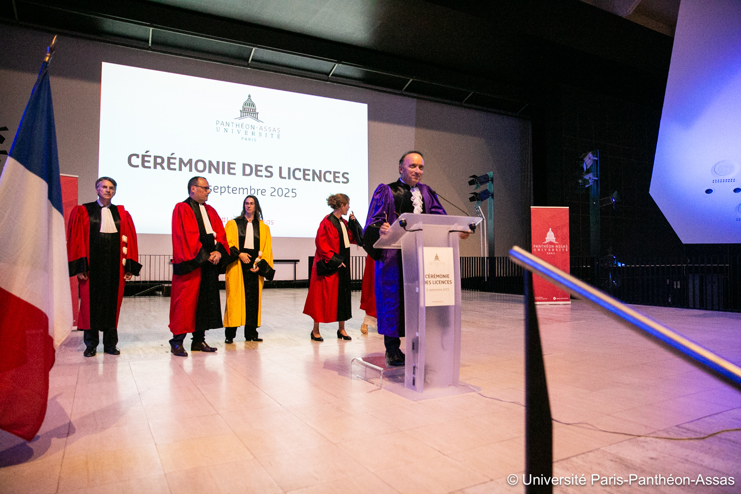 Le président et les vice-présidents lors de la cérémonie des licences 2025