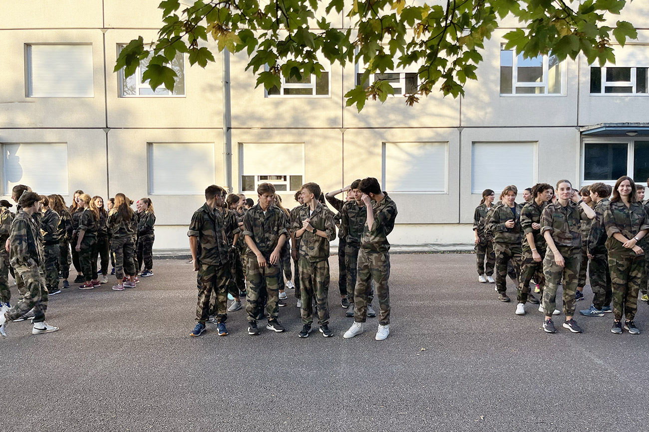 Photo du séminaire d'intégration 2024 des étudiant de première année du Collège de droit Photo du séminaire d'intégration 2024 des étudiant de première année du Collège de droit