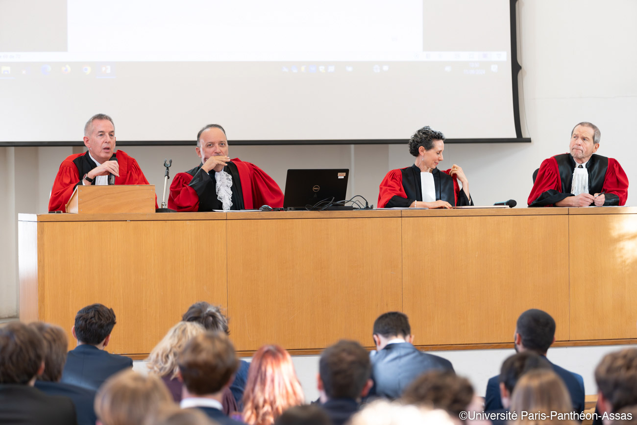 Photo de la Conférence solennelle de rentrée 2024-2025 du Collège de droit et de l’École de droit Photo de la Conférence solennelle de rentrée 2024-2025 du Collège de droit et de l’École de droit