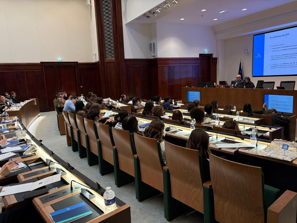 Photo des étudians de 2e année du collège de droit lors de la visite du Conseil supérieur du notariat du vendredi 24 janvier 2025 Photo des étudians de 2e année du collège de droit lors de la visite du Conseil supérieur du notariat du vendredi 24 janvier 2025