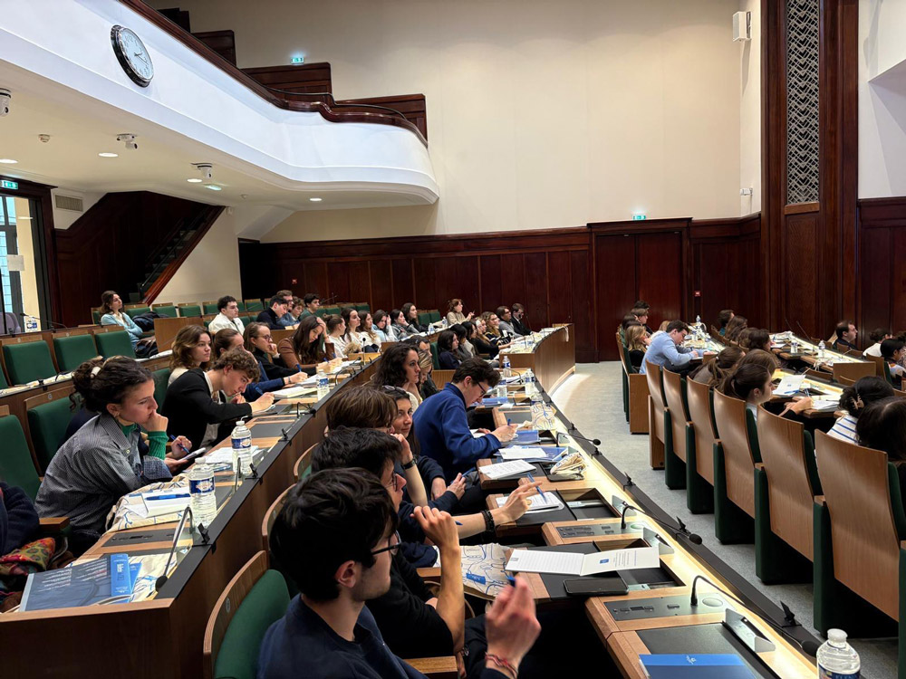 Photo des étudians de 2e année du collège de droit lors de la visite du Conseil supérieur du notariat du vendredi 24 janvier 2025 Photo des étudians de 2e année du collège de droit lors de la visite du Conseil supérieur du notariat du vendredi 24 janvier 2025
