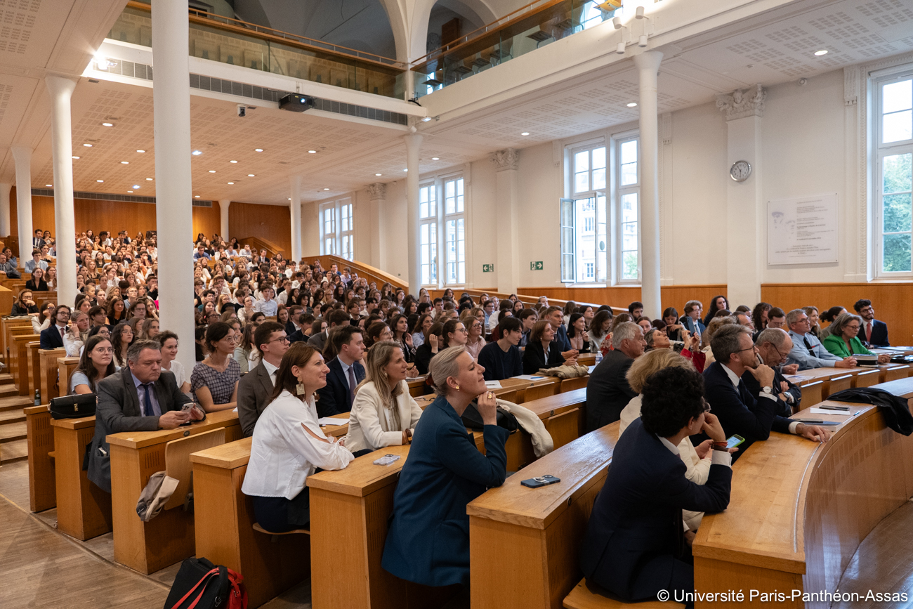 Photo de la rentrée solennelle 2025-2026 du Collège de droit et de l'École de droit Photo de la rentrée solennelle 2025-2026 du Collège de droit et de l'École de droit
