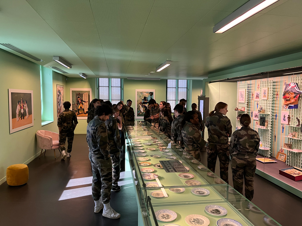 Les étudiants de deuxième année du Collège de droit (2022-2023) pendant le séminaire d'intégration Les étudiants de deuxième année du Collège de droit (2022-2023) pendant le séminaire d'intégration