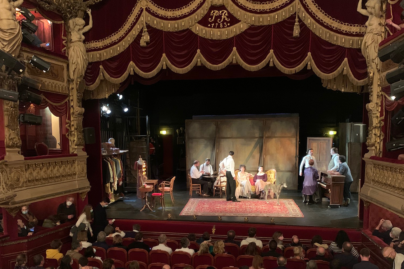 Représentation de la pièce Edmond au théâtre du Palais royal Représentation de la pièce Edmond au théâtre du Palais royal