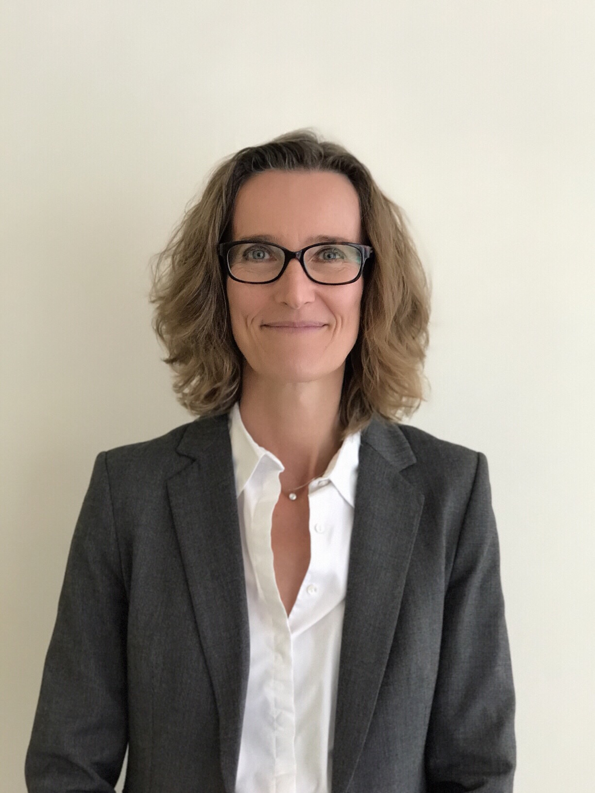 Mme Sabine CORNELOUP