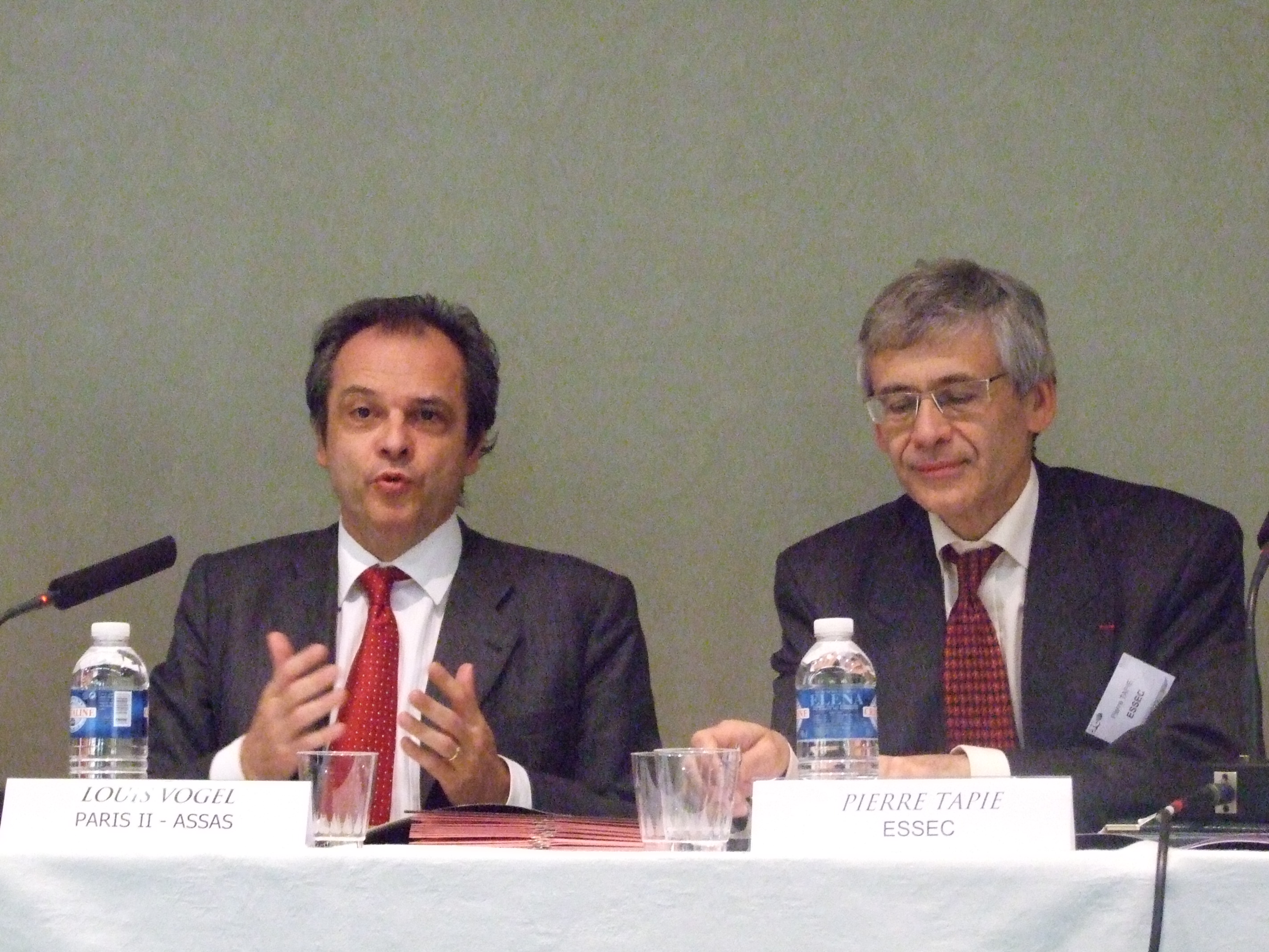 2008_signature_convention_essec.jpg