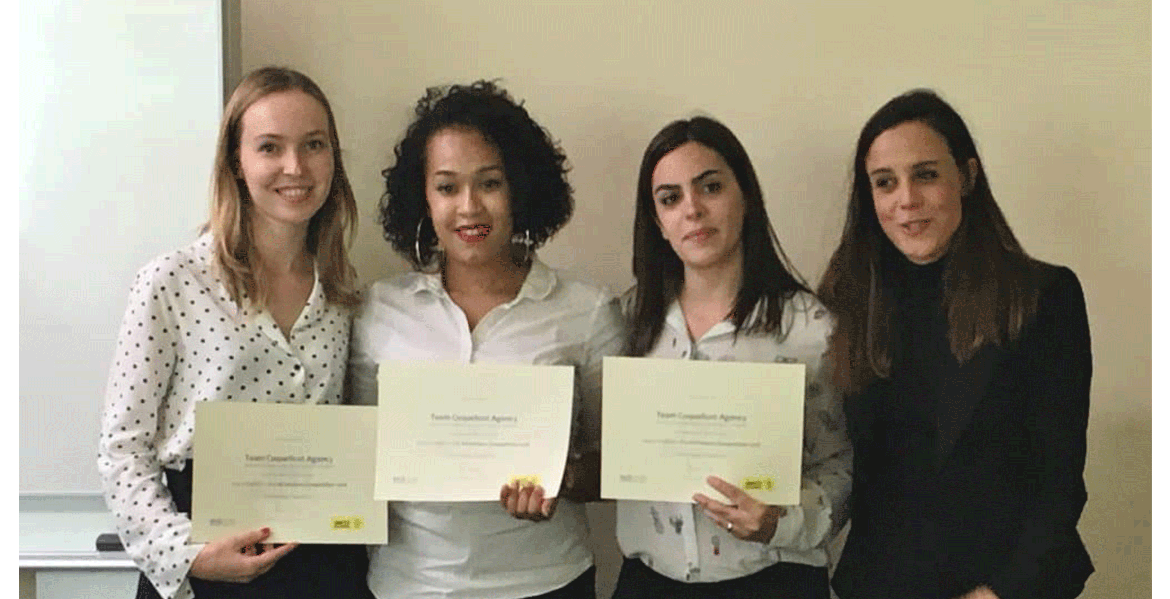 Le master MCE en finale de la compétition Ad Venture - Léa Myslinski, Manon Duma, Manuella Moreau et Rosaliee Vicidomini