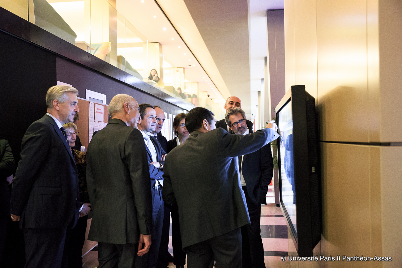 2016_04 Inauguration du Patio ecran tactile