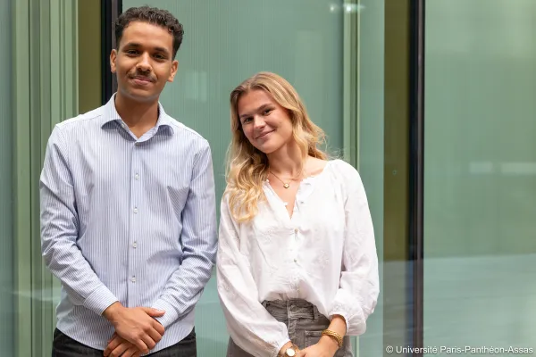 Photo des deux vice-présidents étudiants côte à côte