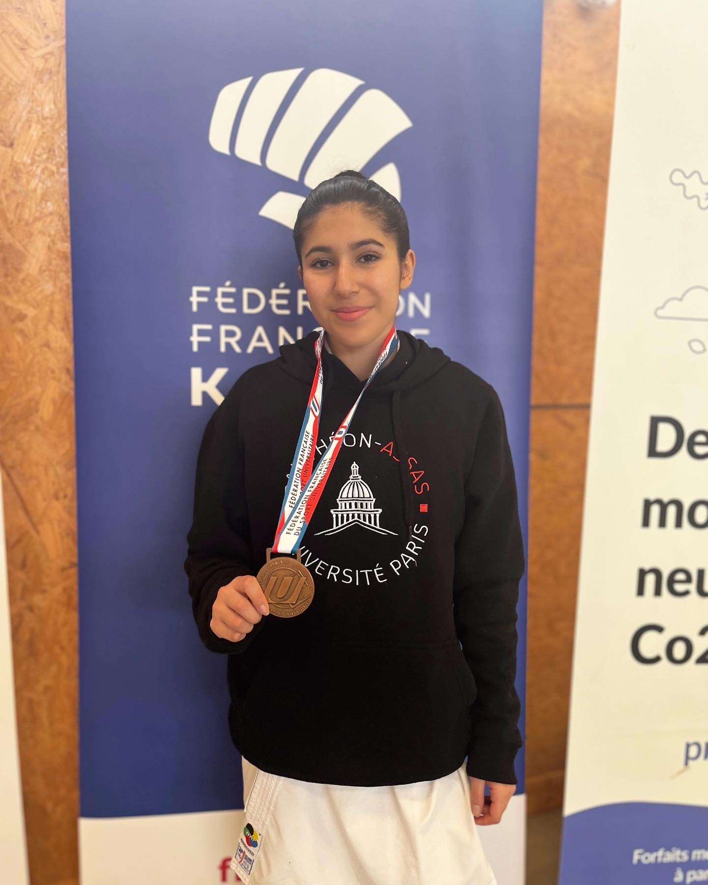 Victoire de Kenza BALI au championnat universitaire de karaté Victoire de Kenza BALI au championnat universitaire de karaté
