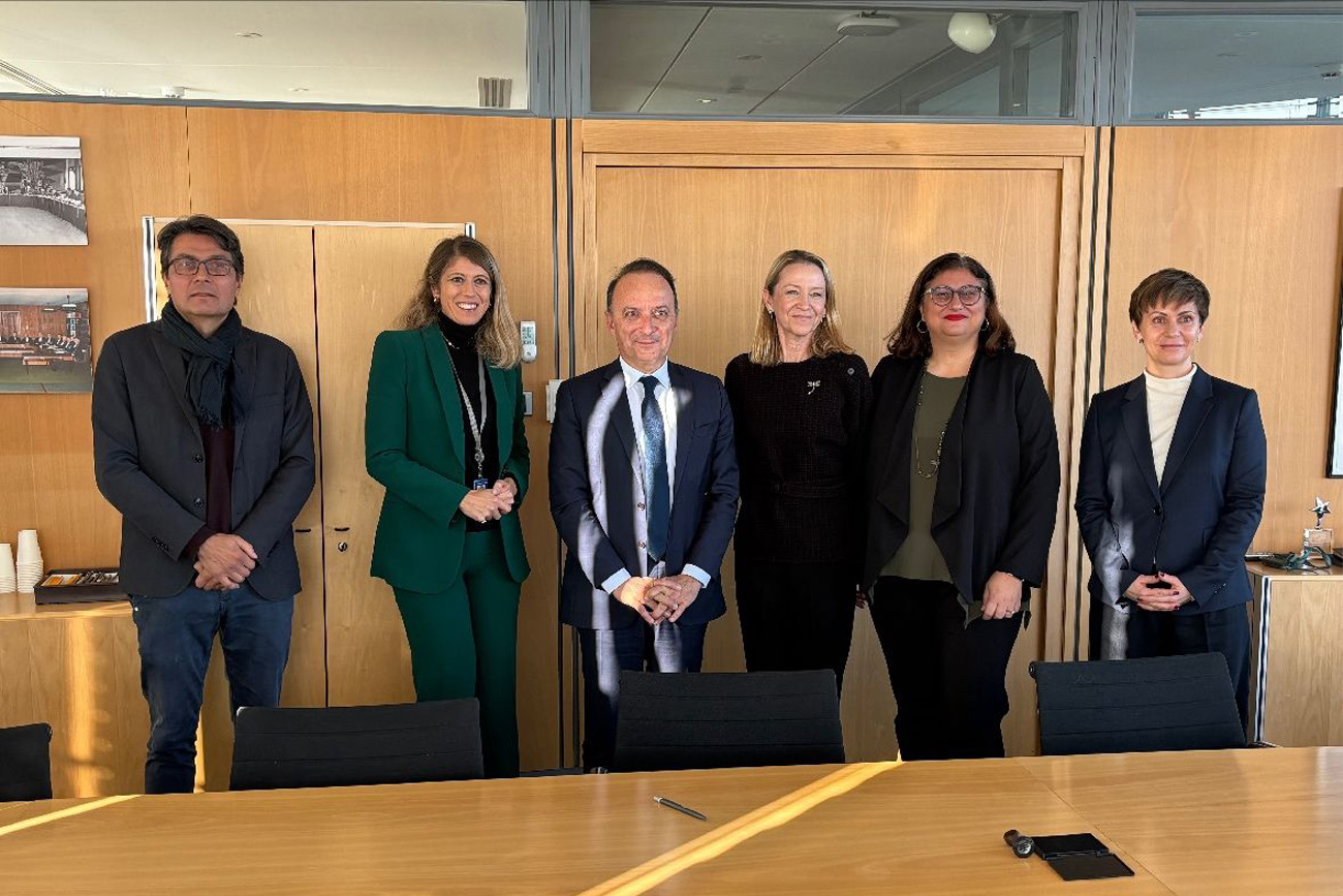 Signature convention