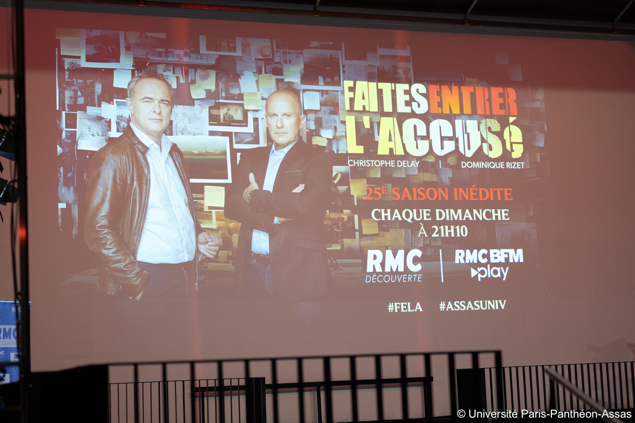 Projection sur grand écran de l'émission 